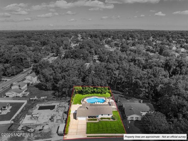 443 W Lake Avenue, Oakhurst, NJ 07755