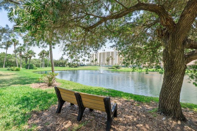 100 Ocean Trail Way 207, Jupiter, FL 33477
