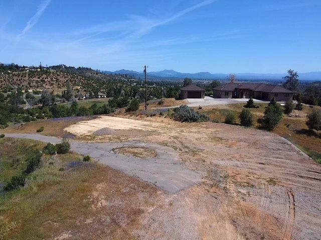 15685 Whispering Woods Trail, Redding, CA 96001