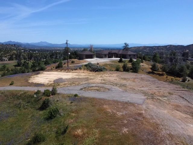 15685 Whispering Woods Trail, Redding, CA 96001