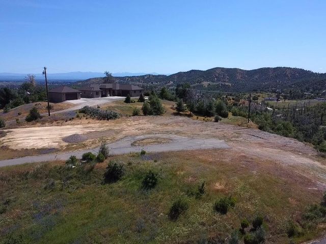 15685 Whispering Woods Trail, Redding, CA 96001