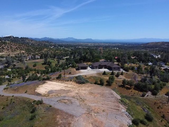 15685 Whispering Woods Trail, Redding, CA 96001