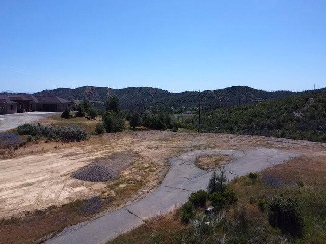 15685 Whispering Woods Trail, Redding, CA 96001