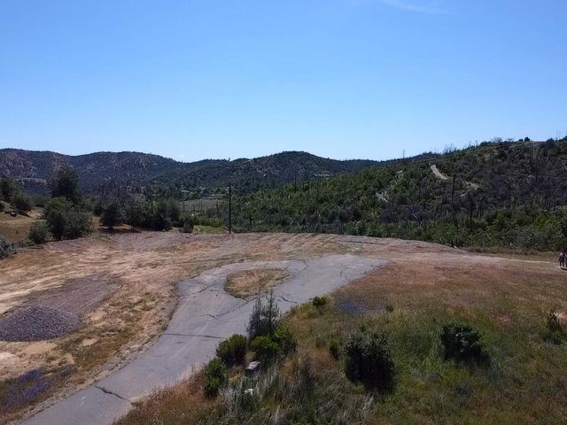 15685 Whispering Woods Trail, Redding, CA 96001