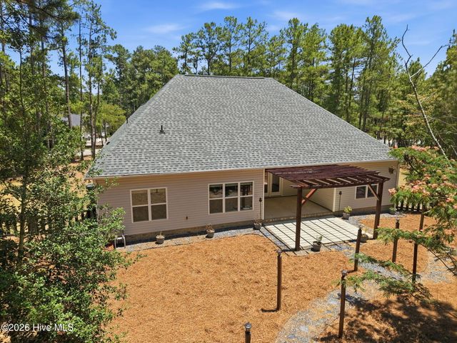 102 Richmond Road, Foxfire Village, NC 27281