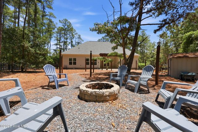 102 Richmond Road, Foxfire Village, NC 27281
