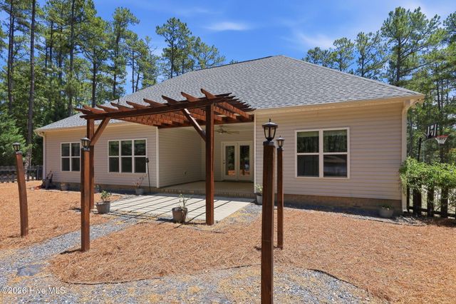 102 Richmond Road, Foxfire Village, NC 27281