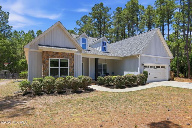 102 Richmond Road, Foxfire Village, NC 27281
