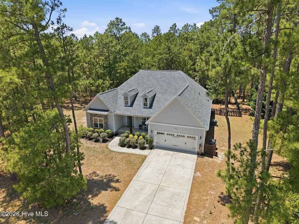 102 Richmond Road, Foxfire Village, NC 27281