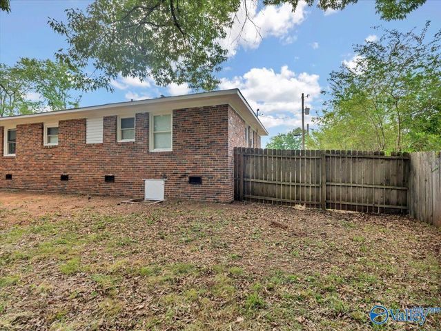 4319 Irondale Drive NW, Huntsville, AL 35810