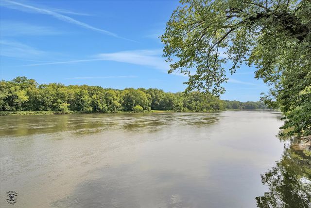 2471 Girard Turn, Kankakee, IL 60901