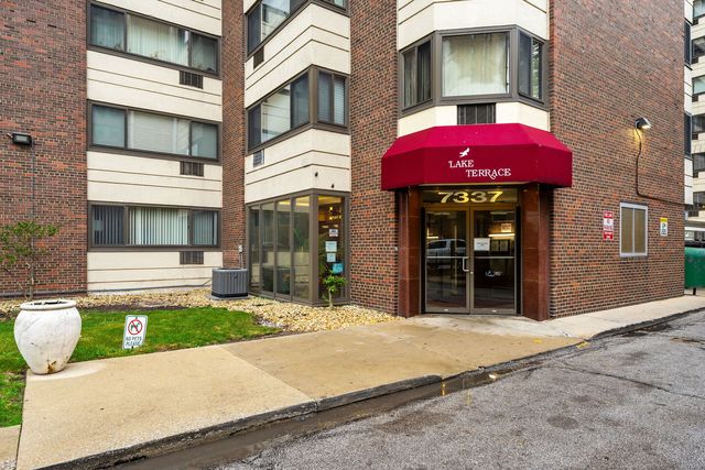 7337 S South Shore Drive 712, Chicago, IL 60649