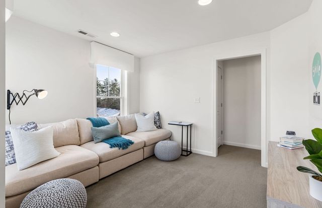 20 Emerald Run 59, Shrewsbury, MA 01545