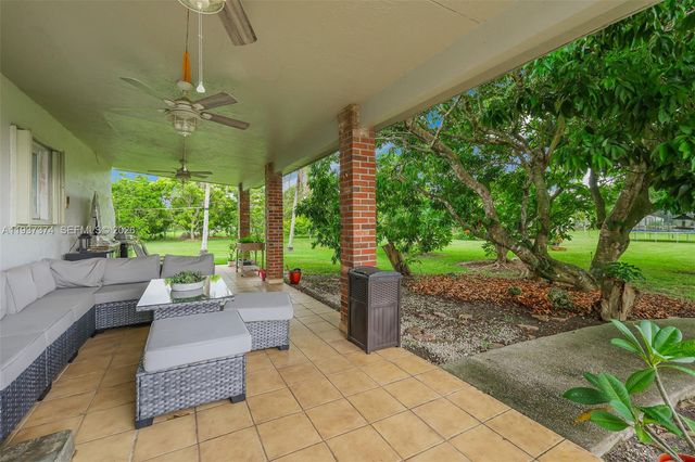 20890 SW 236th St, Homestead, FL 33031