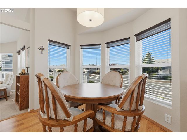 16500 Se 1ST St 27, Vancouver, WA 98684