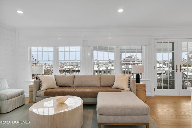 564 Lake Avenue, Bay Head, NJ 08742