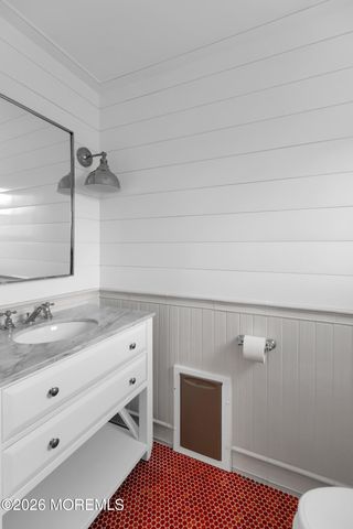 564 Lake Avenue, Bay Head, NJ 08742