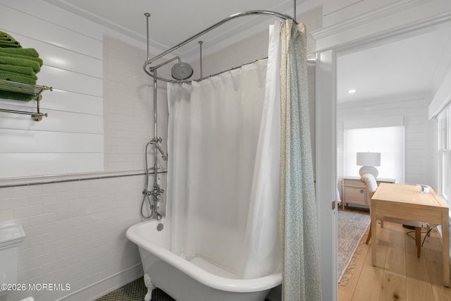 564 Lake Avenue, Bay Head, NJ 08742