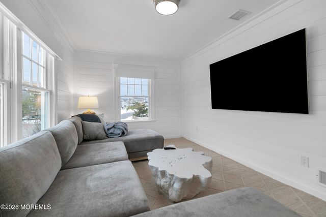 564 Lake Avenue, Bay Head, NJ 08742