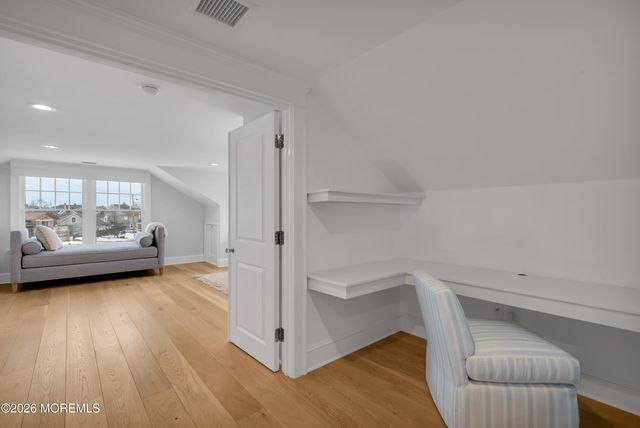 564 Lake Avenue, Bay Head, NJ 08742