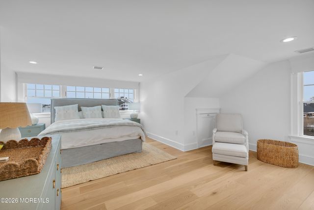 564 Lake Avenue, Bay Head, NJ 08742