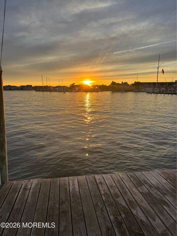 564 Lake Avenue, Bay Head, NJ 08742