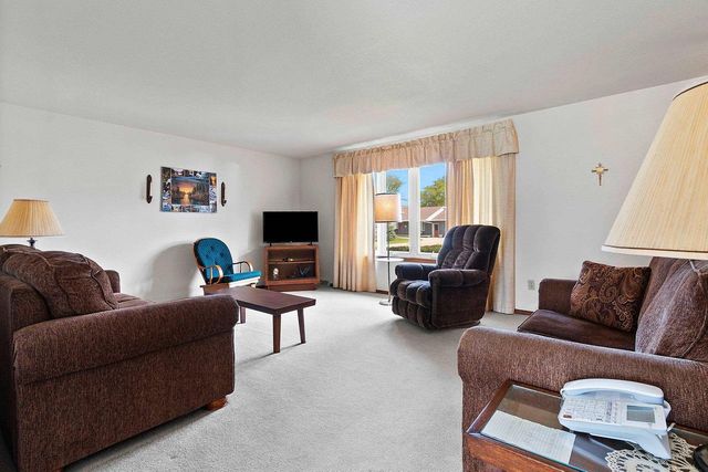 2152 SKYVIEW STREET, Green Bay, WI 54311