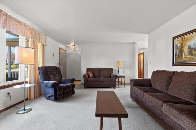 2152 SKYVIEW STREET, Green Bay, WI 54311