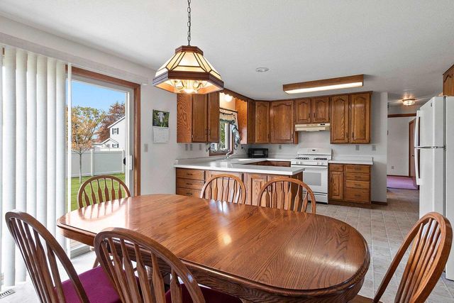 2152 SKYVIEW STREET, Green Bay, WI 54311