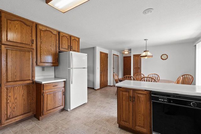 2152 SKYVIEW STREET, Green Bay, WI 54311