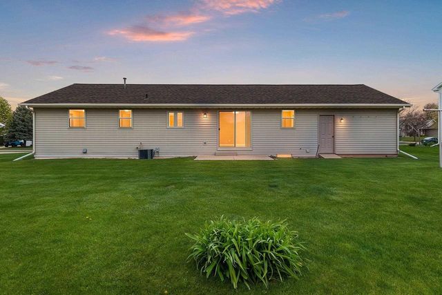 2152 SKYVIEW STREET, Green Bay, WI 54311
