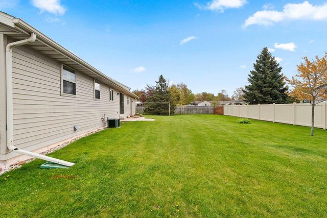 2152 SKYVIEW STREET, Green Bay, WI 54311