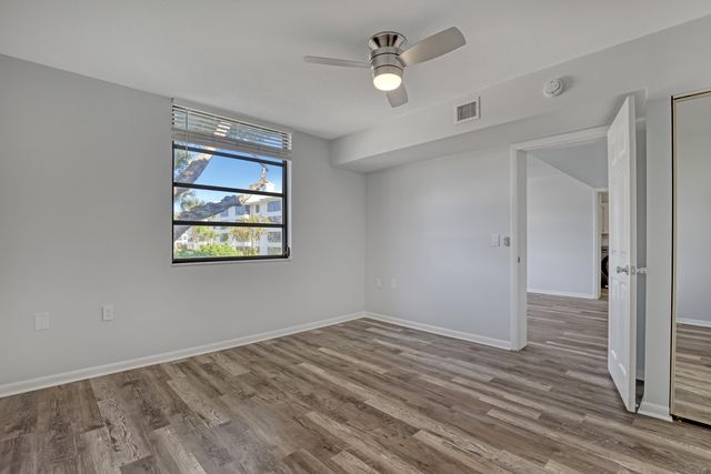 3650 Whitehall Drive 201, West Palm Beach, FL 33401