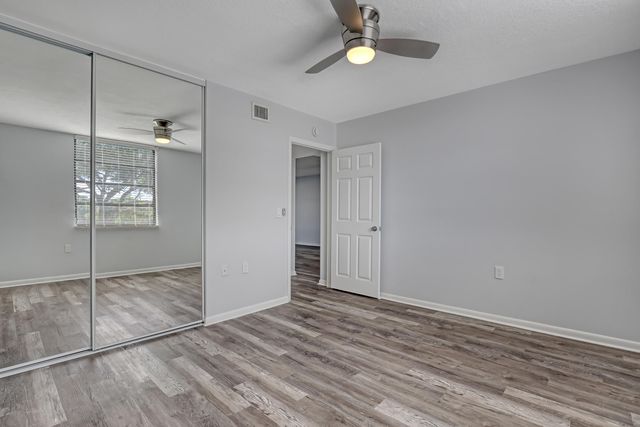 3650 Whitehall Drive 201, West Palm Beach, FL 33401