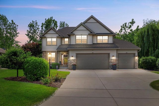 8061 S River LANE, Franklin, WI 53132