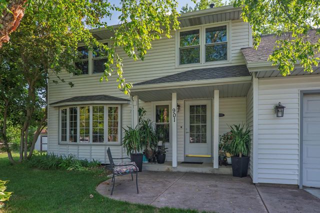 901 Southwind Drive, Burnsville, MN 55306