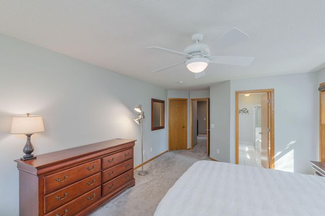 901 Southwind Drive, Burnsville, MN 55306