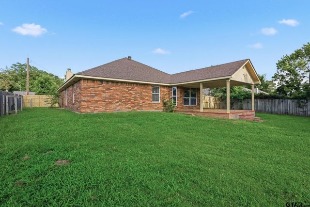 105 Oak St, Bullard, TX 75757