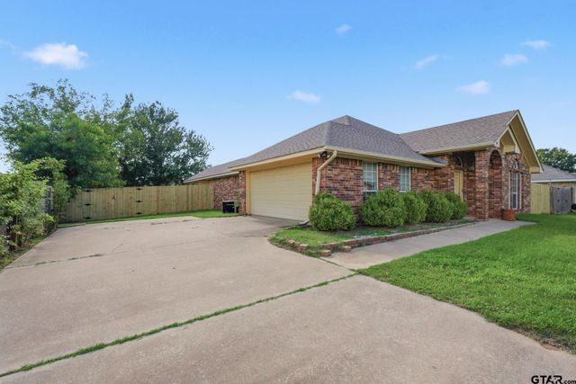 105 Oak St, Bullard, TX 75757