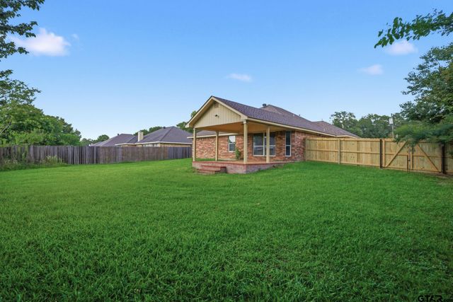 105 Oak St, Bullard, TX 75757