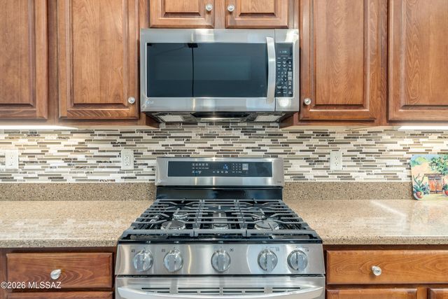 779 N Lukeville Drive, Green Valley, AZ 85614