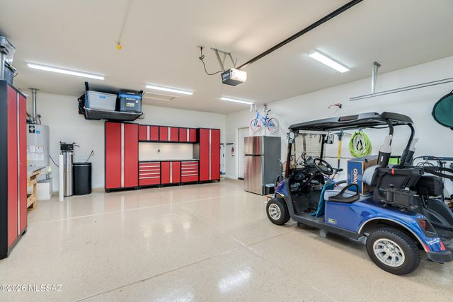 779 N Lukeville Drive, Green Valley, AZ 85614