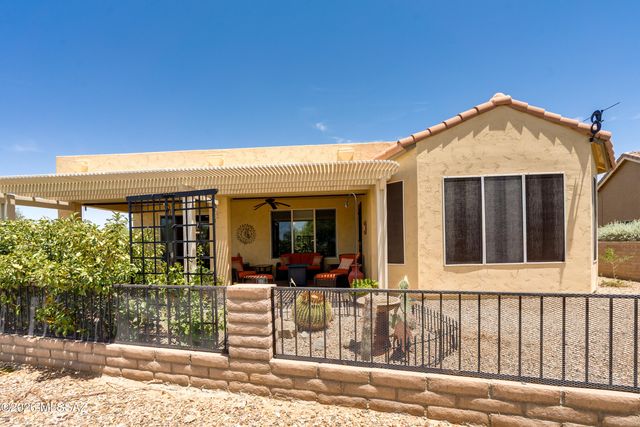 779 N Lukeville Drive, Green Valley, AZ 85614