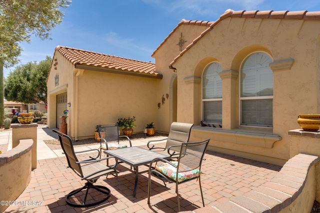 779 N Lukeville Drive, Green Valley, AZ 85614