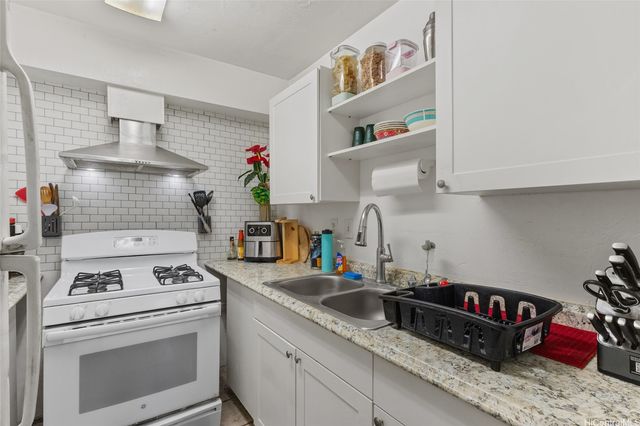 87-118 Helelua Street B306, Waianae, HI 96792