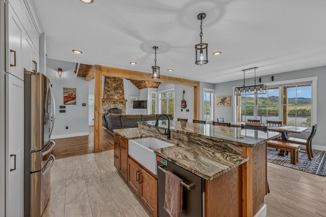 85 Shepard Hill Road, Holderness, NH 03245