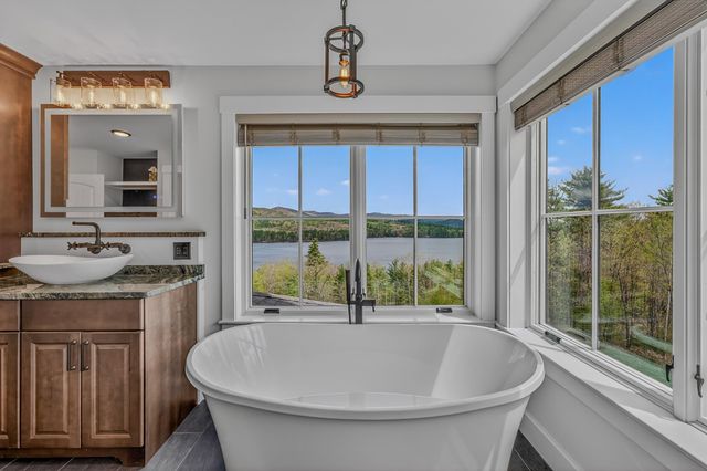 85 Shepard Hill Road, Holderness, NH 03245