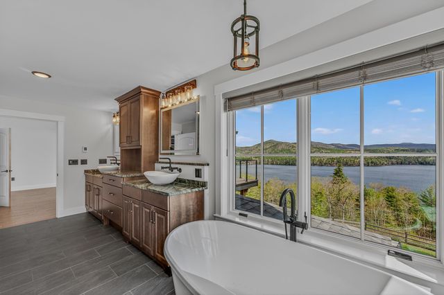85 Shepard Hill Road, Holderness, NH 03245