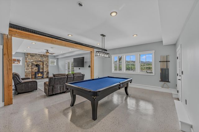 85 Shepard Hill Road, Holderness, NH 03245