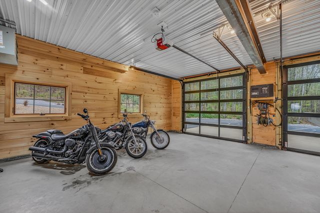85 Shepard Hill Road, Holderness, NH 03245